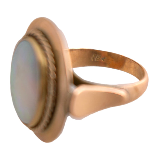 18K Gold Opal Ring